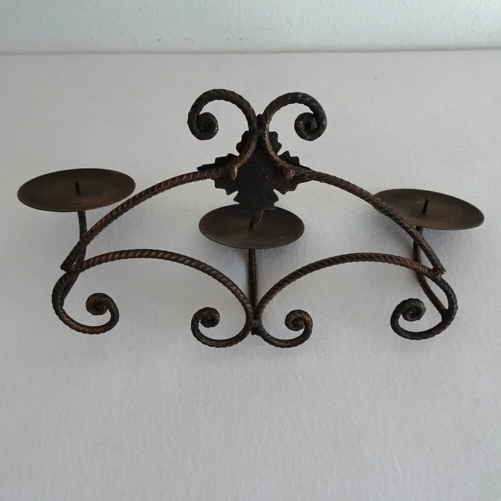 Metal 3-Arm Wall Candle Sconce Vintage Floral Candelabra Wall Mount